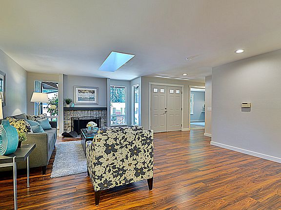 5th image of 16738 NE 103rd Pl