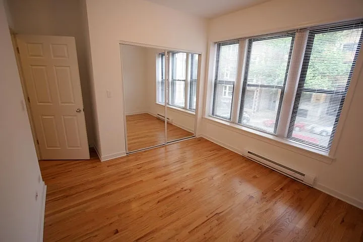 Kenwood Court — Photo 43