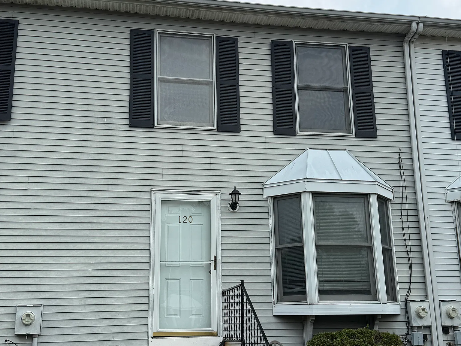3 bed, 1080 sqft, $2,500 — Photo 1
