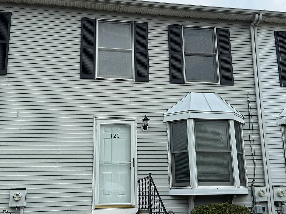 120 Whitburn Pl