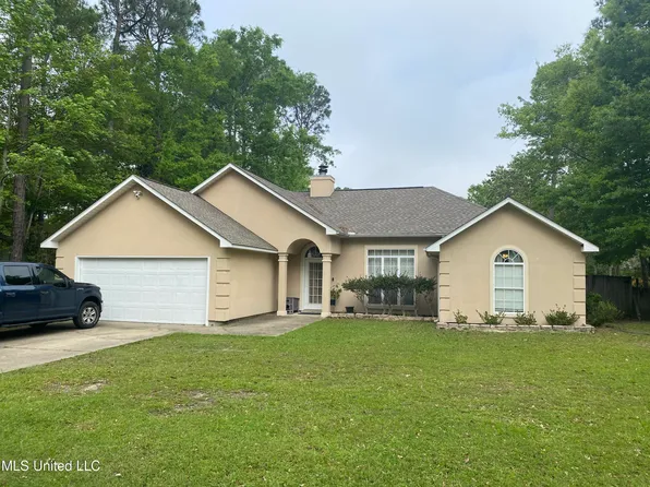 9216 Old Walnut Rd, Ocean Springs, MS 39564