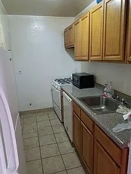 Rented by Max & Associates Realty Corp