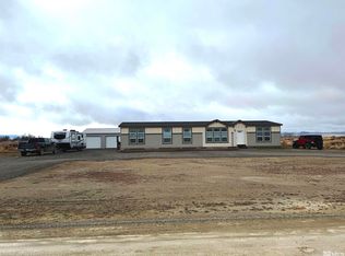 5860 Bird Ln, Winnemucca, NV 89445