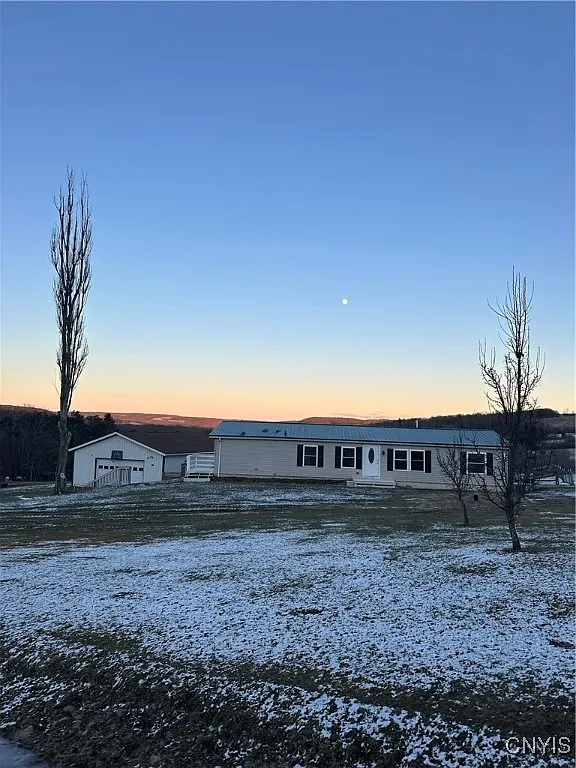 110 Creamery Rd photo 1