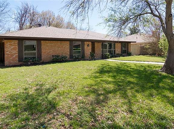 3rd image of 2108 Trailridge Dr