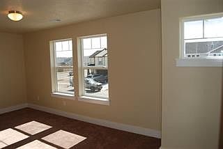 5th image of 44 N Zion Park Dr