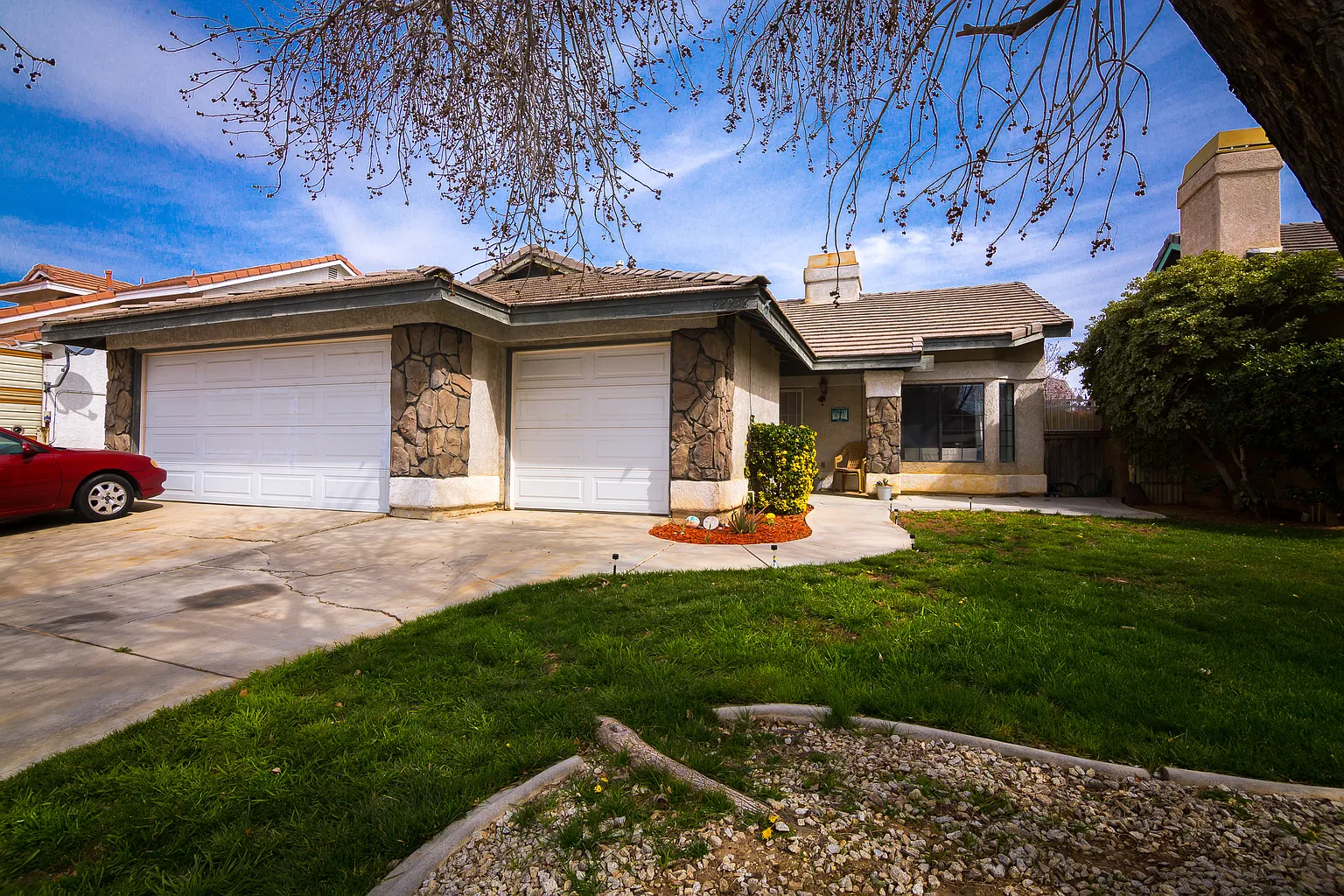 42956 Burlwood Dr photo 1