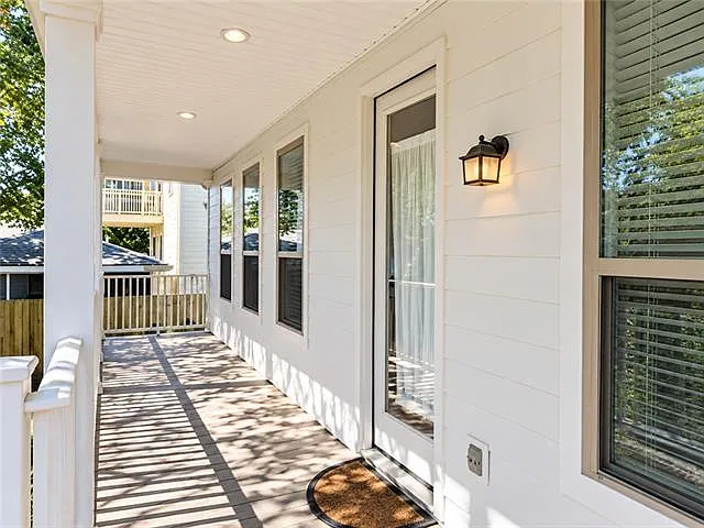 4 bed, 3.5 bath, 2518 sqft, $4,000 — Photo 3
