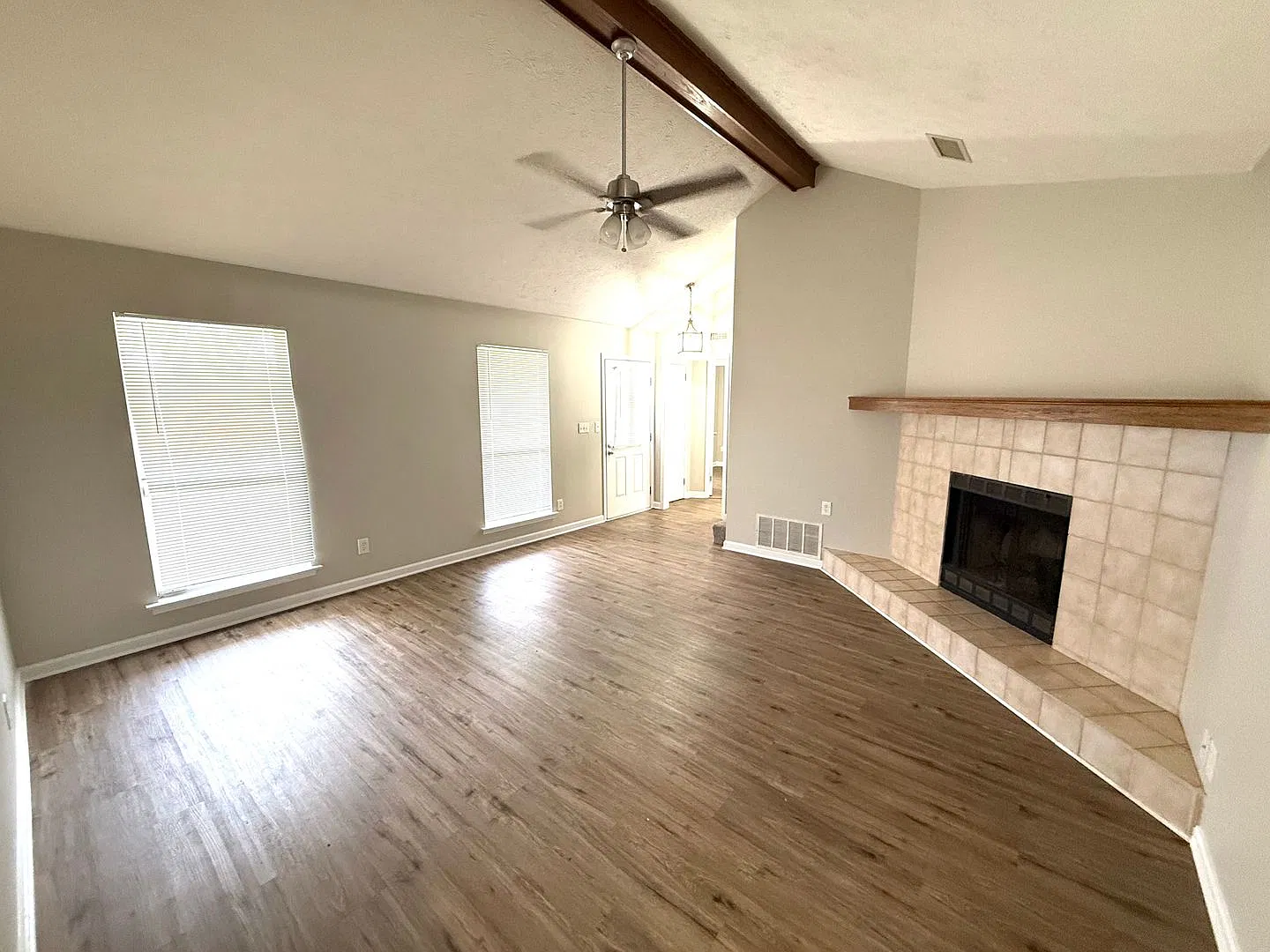 ** 4 bed 2. — Photo 4