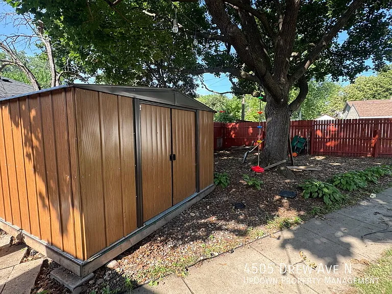 4505 Drew Ave N — Photo 24