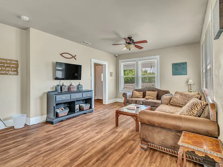 216 Jack Borden Way — Photo 3