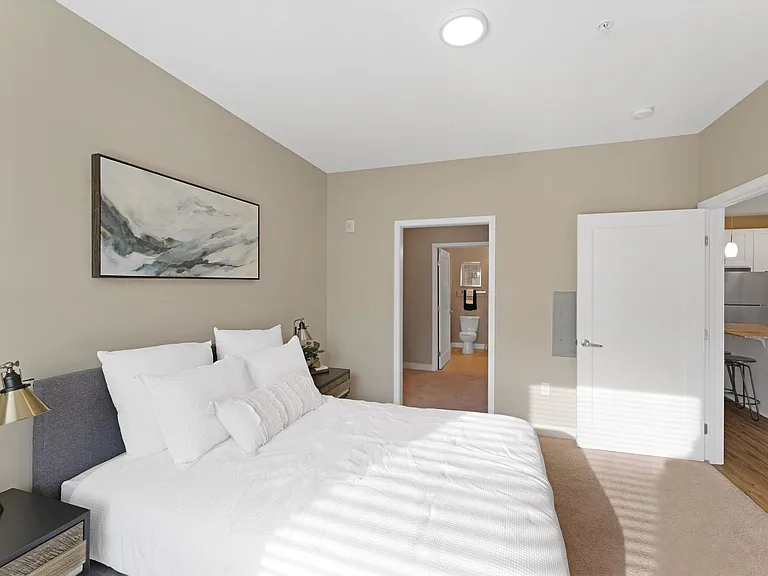 The Liberty Apartments and Townhomes — Photo 8