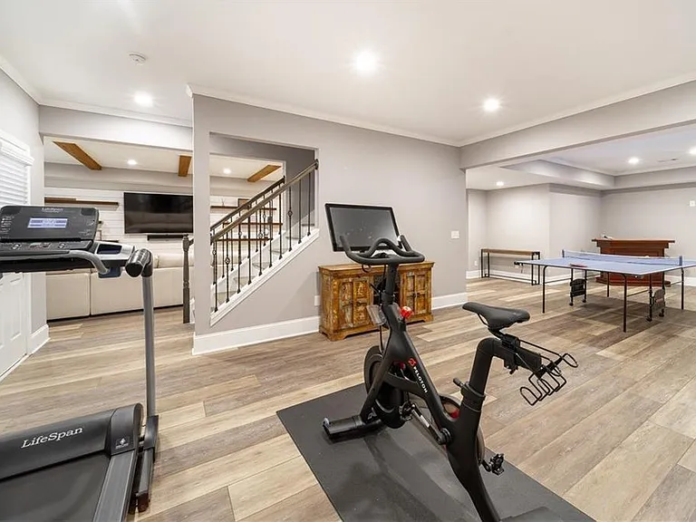 7740 Stratford Ln — Photo 28