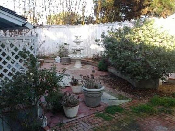 Courtyard w/ Fountain