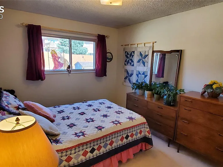 2126 Lander Cir — Photo 14