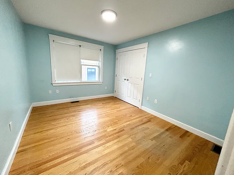 29 Iroquois St #1 — Photo 6