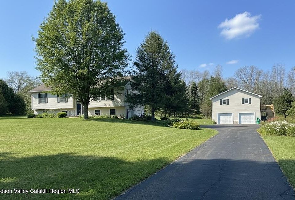 1st image of 352 Falls Road