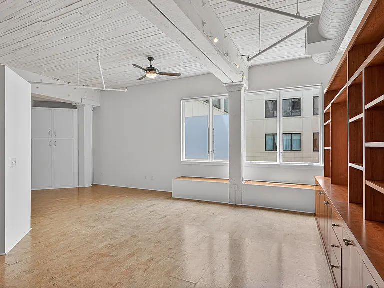 1420 NW Lovejoy St #524 — Photo 11