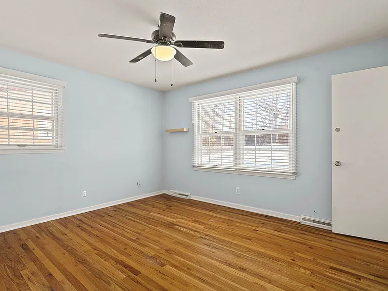 2218 Bluff Blvd — Photo 8