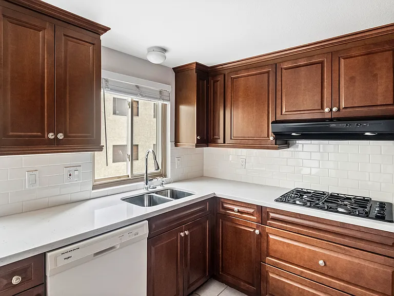 11260 Overland Ave #23G — Photo 12