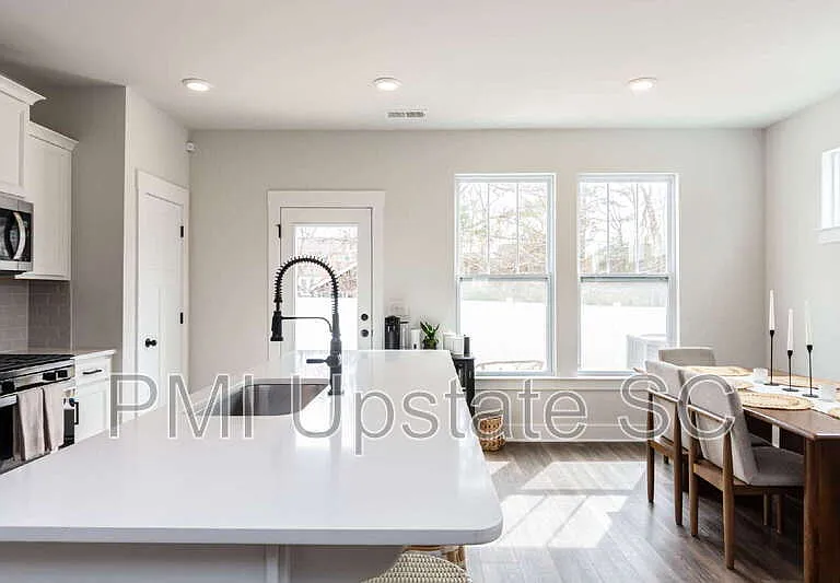 1069 Millison Pl — Photo 3