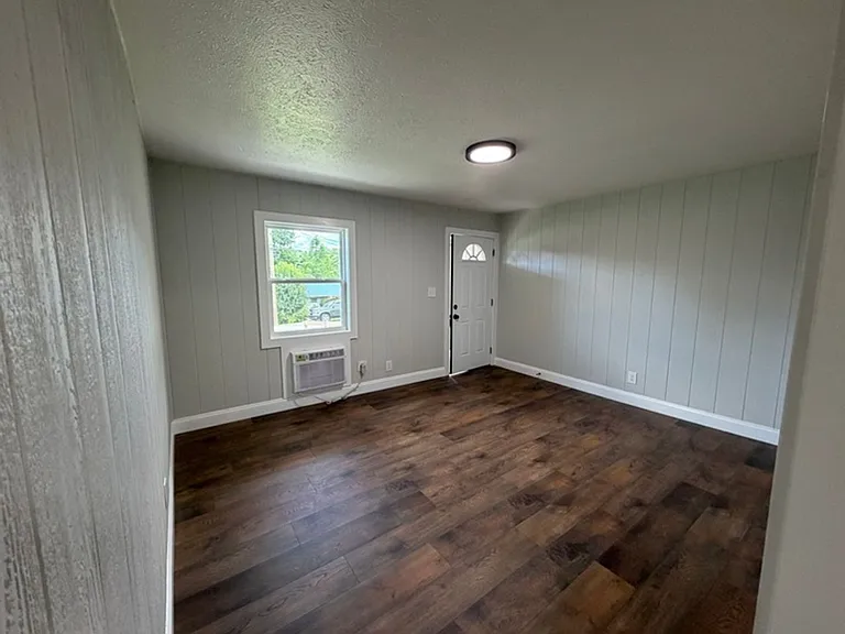 2860-2864 Blue Ridge Dr — Photo 2