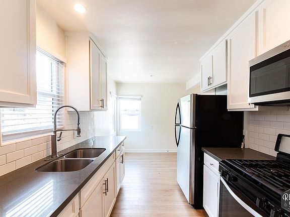 4th image of 2434 1/4 W Avenue 32