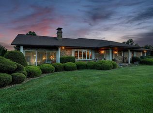 630 Spring Lake Dr, Quincy, IL 62305