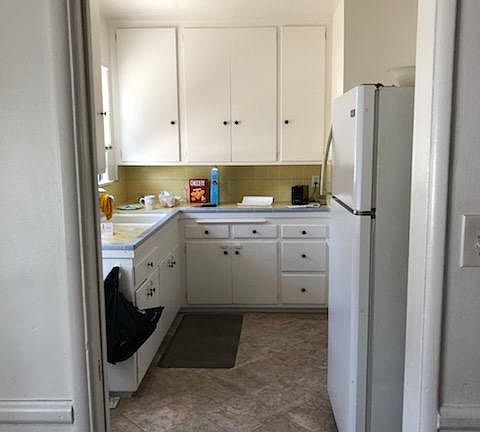 5th image of 6320 Whitsett Ave APT 19