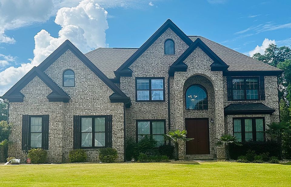 Front of the house 