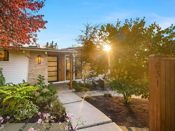 631 11th Ave W, Kirkland, WA 98033