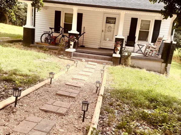 1425 Kefauver Rd SE, Roanoke, VA 24014