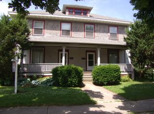 648 N Spring St #652, Elgin, IL 60120