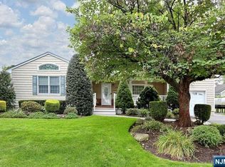 25 Garden St, Dumont, NJ