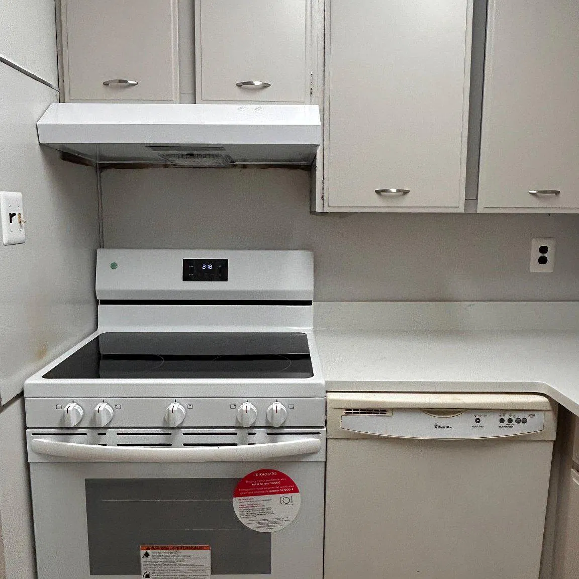 2 bed, 1.0 bath, 27094 sqft, $1,750 — Photo 4