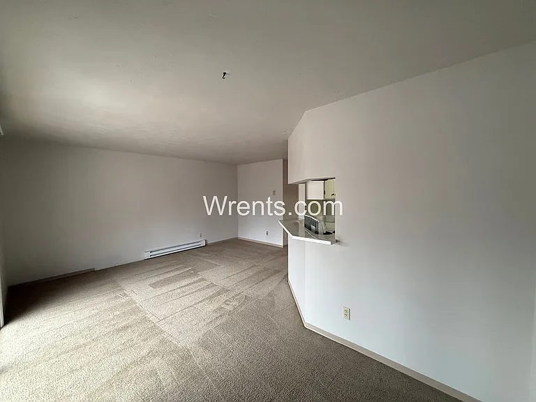 306-310 N 11th St — Photo 17