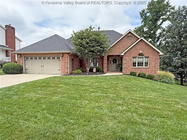 3606 Brookshire Dr, Hurricane, WV 25526