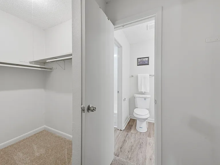 Park Place Apartments — Photo 14