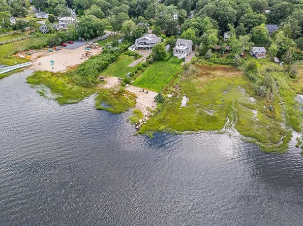 57 Dexter Rd, Marion, MA 02738
