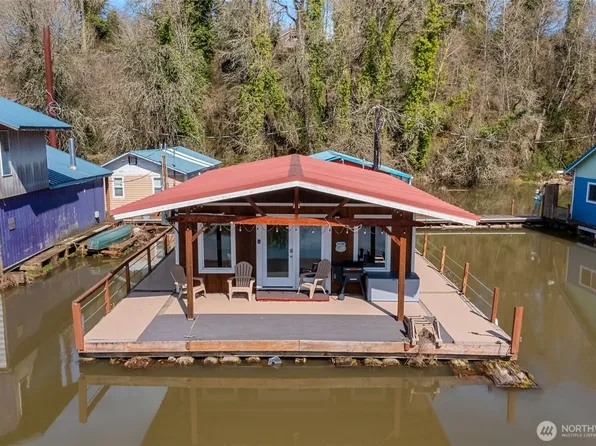 5 W Mill Street #A6-C18, Ridgefield, WA 98642
