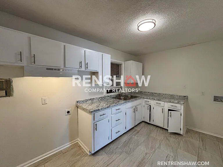 3634 McDuff Ave — Photo 4