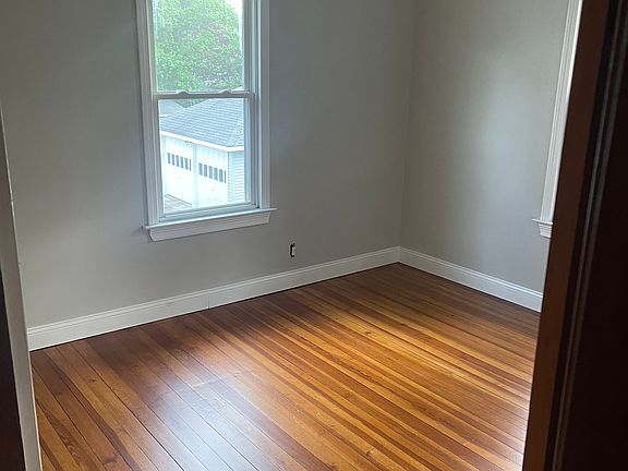 2nd image of 204 Westfield Ave Unit 2
