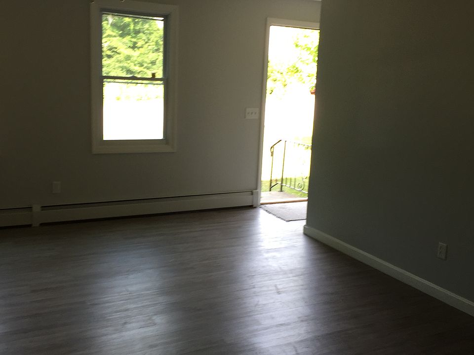 1st image of 16 Glen Dr