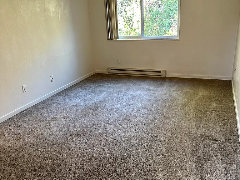 730 NE Johnson St #1 — Photo 4