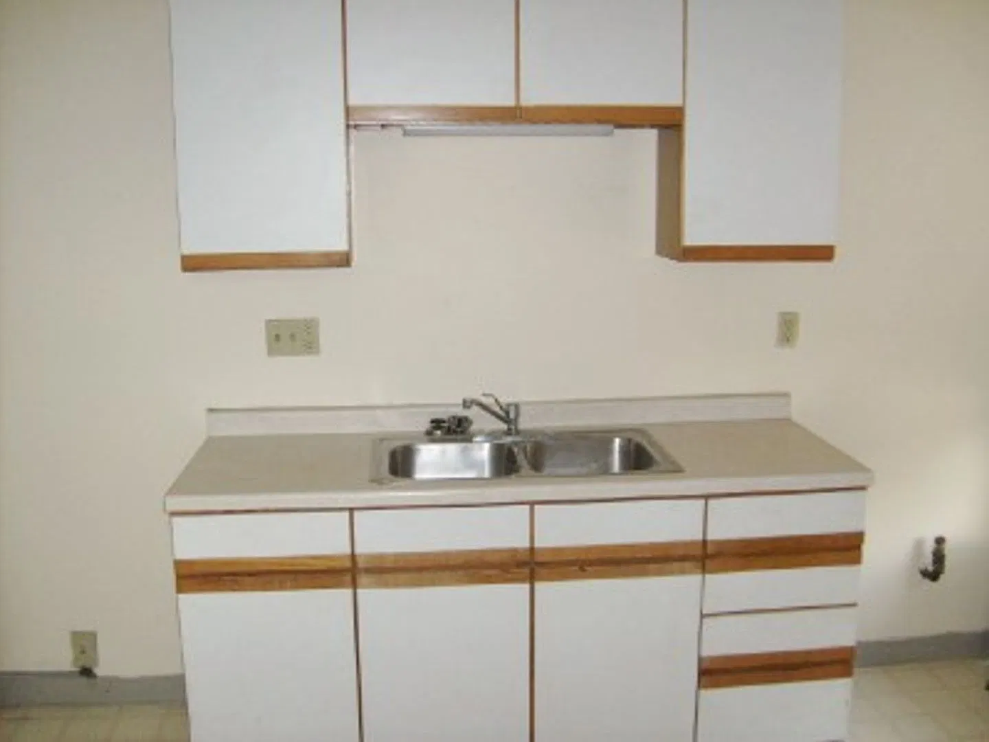 301 N. Pinckney Street — Photo 4