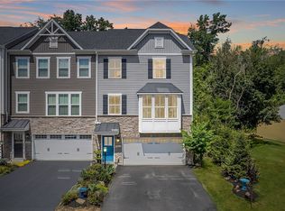 4045 Crown Dr, South Park, PA 15129