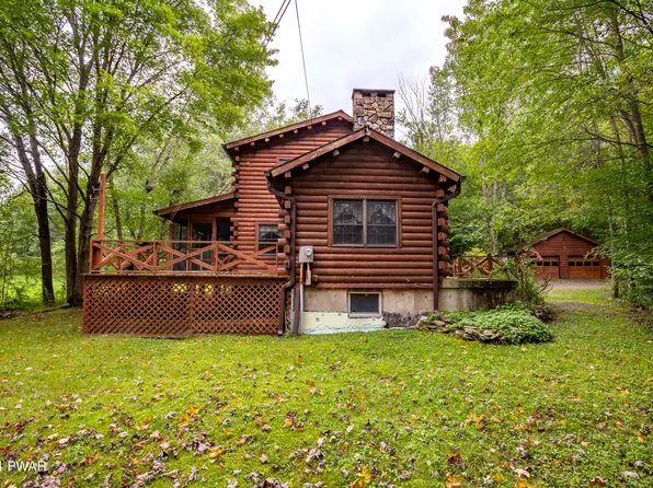 52 Wash Rd, Waymart, PA 18472