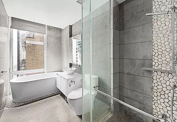 4th image of 247 W 46th St #605