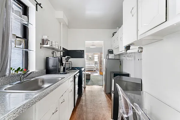 Rented by Douglas Elliman | media 4