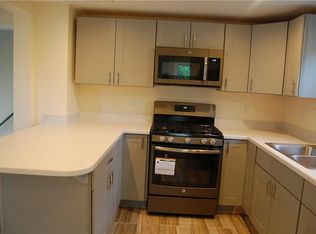 645 Hermann Rd, North Brunswick, NJ 08902